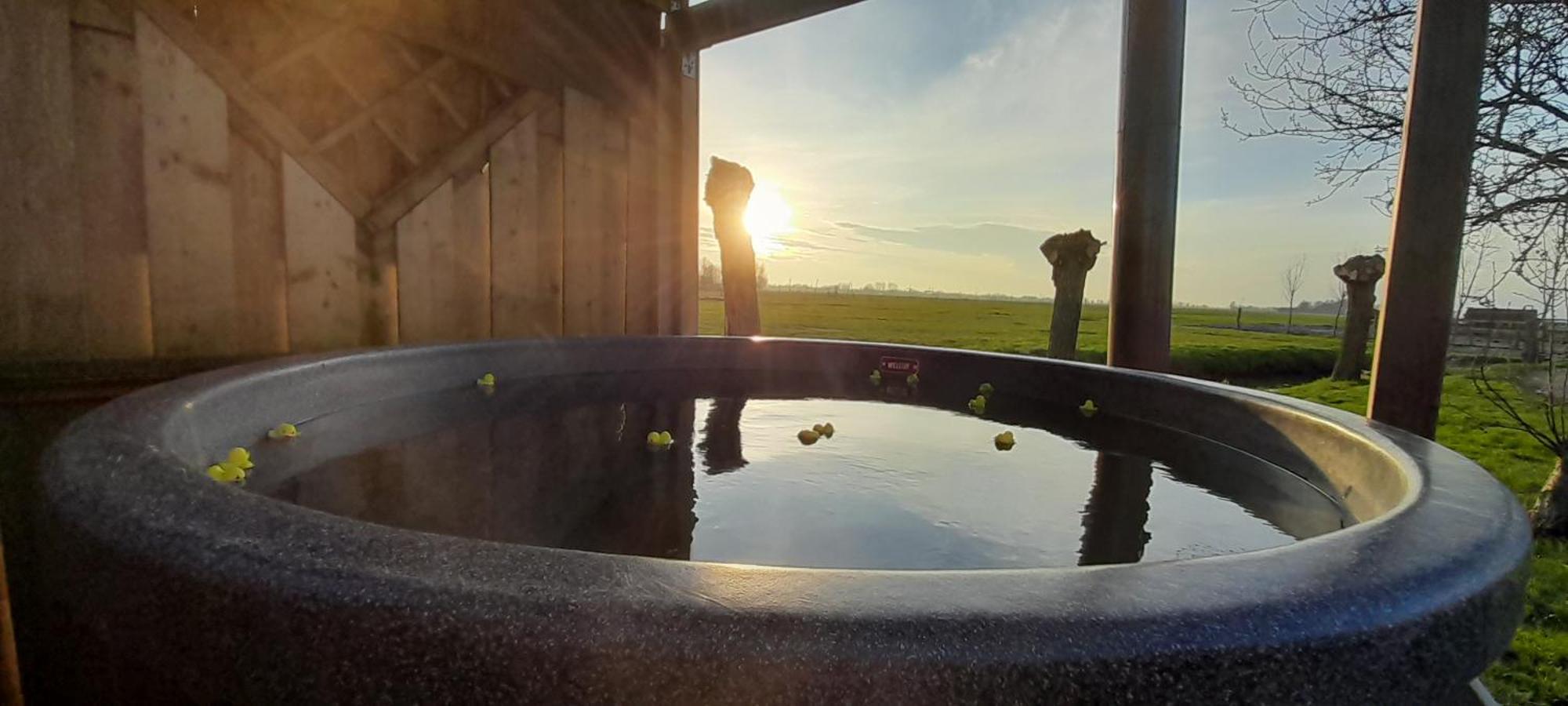 Stacaravan Op De Paardenboerderij Sneek Buitenkant foto
